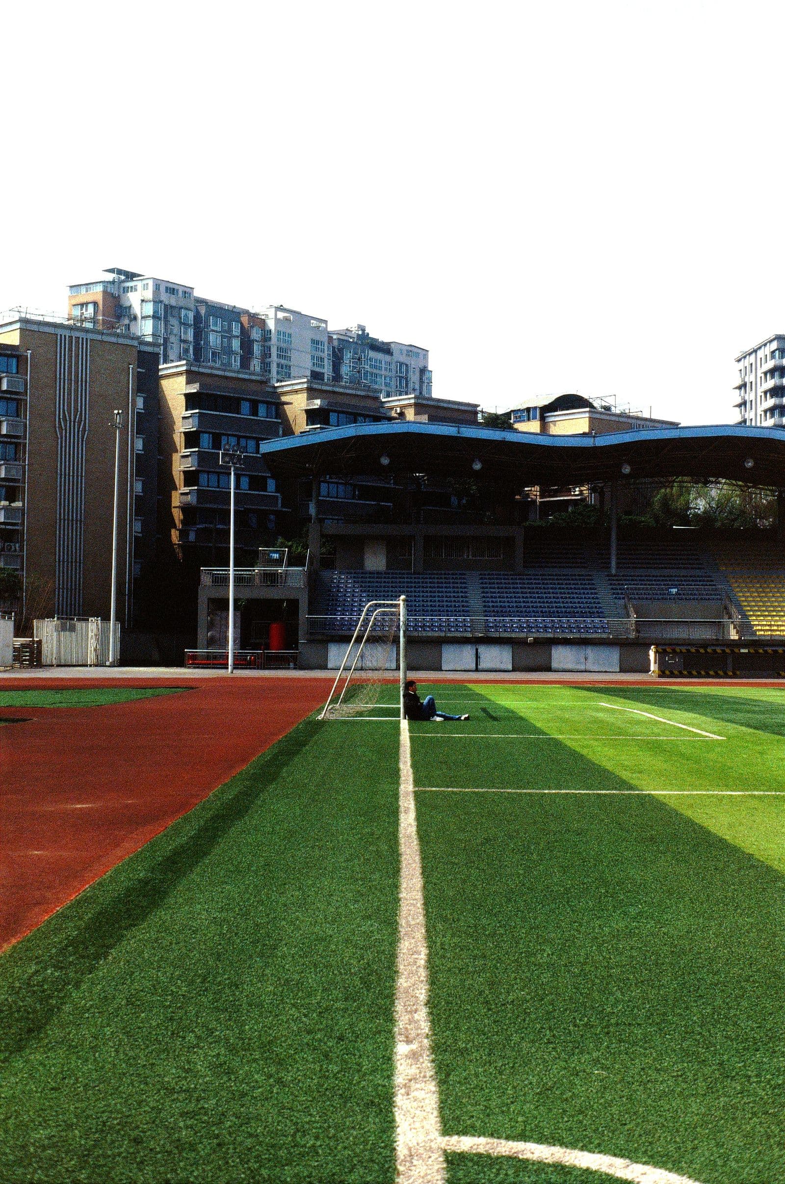 Illustrative sports facility, not a Muremera site photograph or approved design. Photo: Tito Zzzz / Pexels.